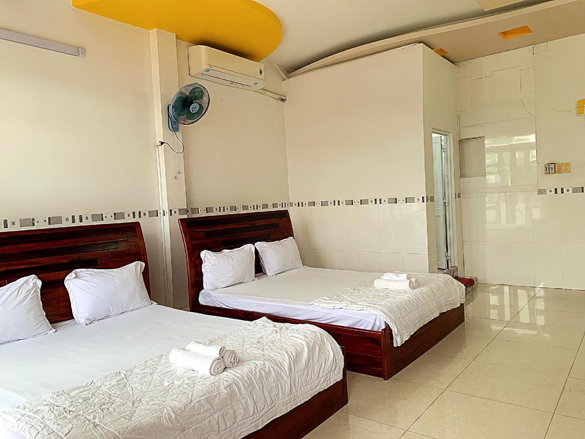 Ngoc May Guesthouse Чау Док Екстериор снимка