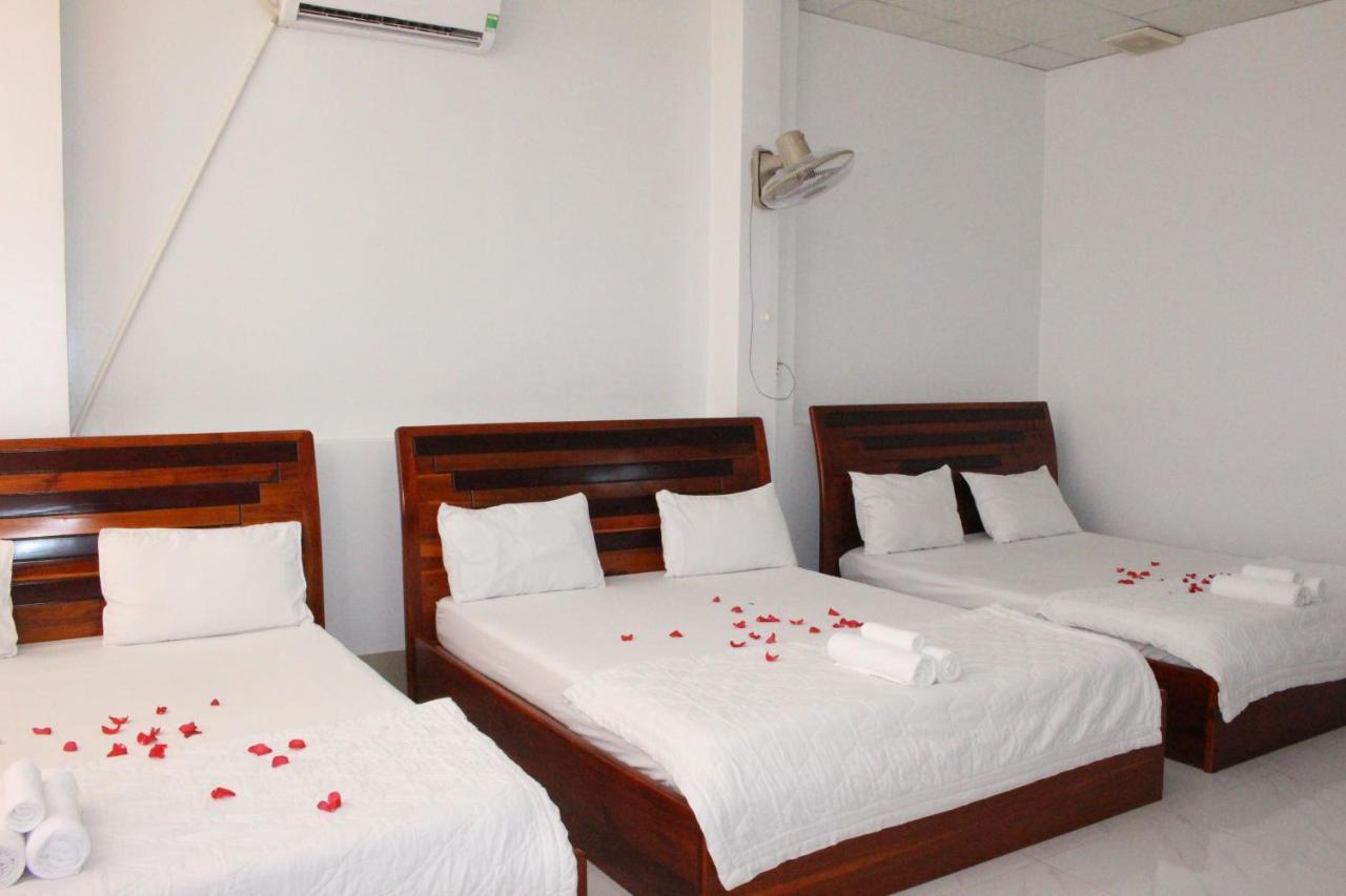 Ngoc May Guesthouse Чау Док Екстериор снимка
